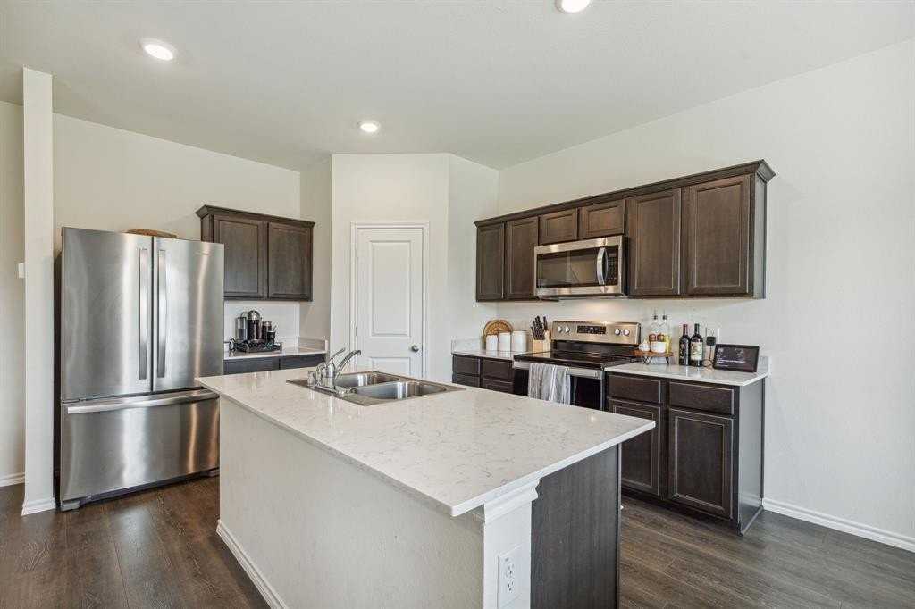 3012 Glazner Dr - Photo 6 of 25