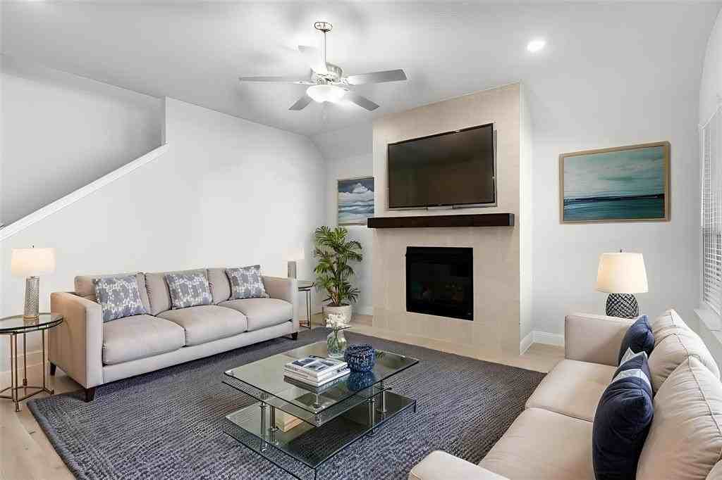 4117 Mockingbird Ln - Photo 3 of 24