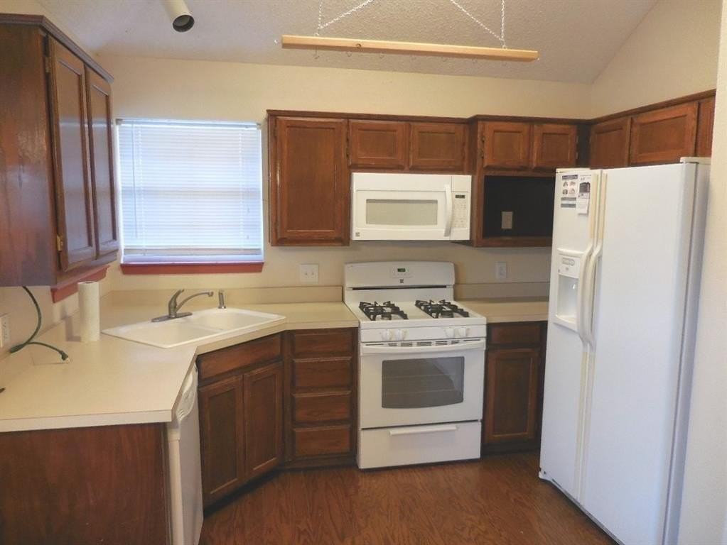 3164 Lido Way - Photo 5 of 14