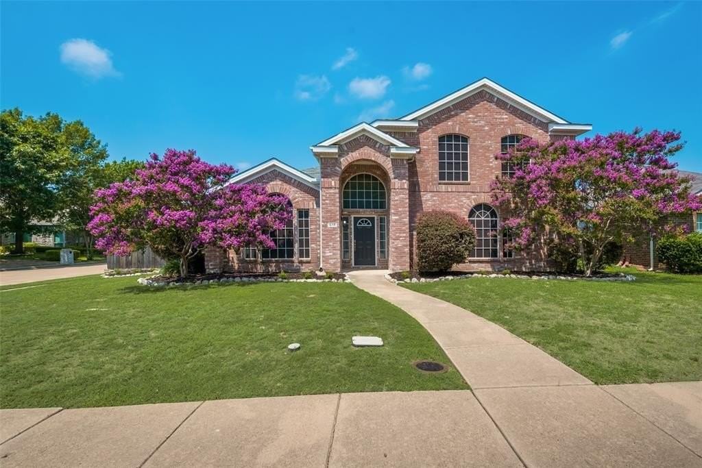 610 Grimsworth Ct - Photo 3 of 40