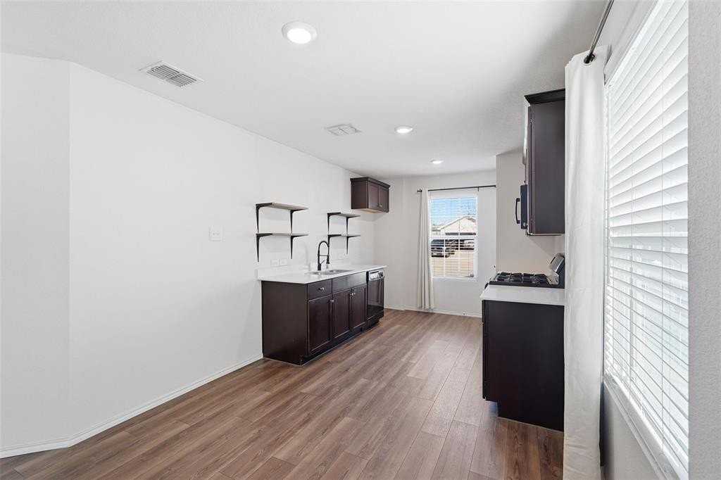 1607 Daunton Dr - Photo 7 of 18