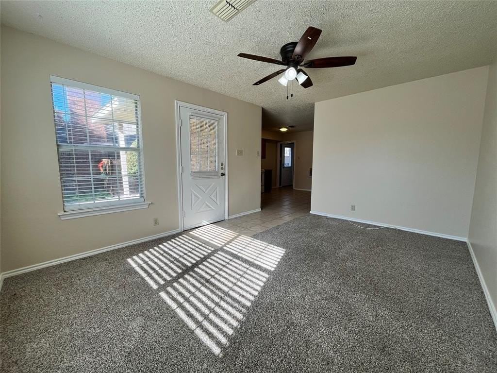 524 Strata Dr - Photo 6 of 17