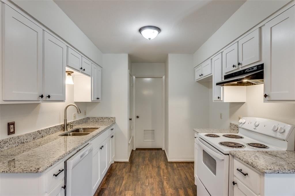 6423 Westcreek Dr - Photo 6 of 12