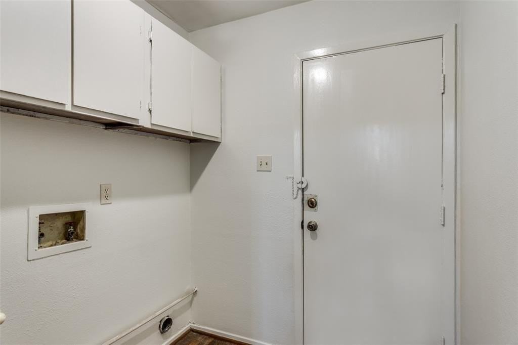 6423 Westcreek Dr - Photo 7 of 12