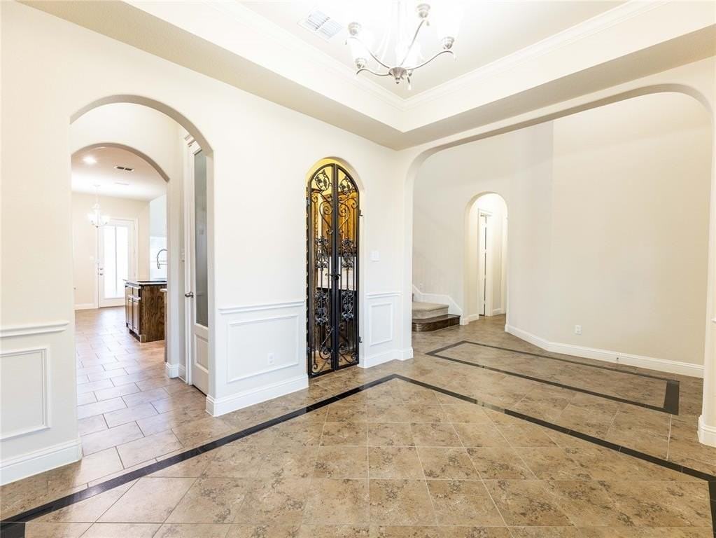 3532 Danbury Ln - Photo 5 of 40