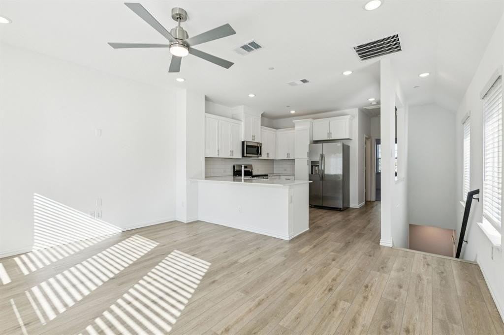 5250 Springlake Pkwy - Photo 3 of 23