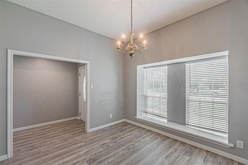 2435 Old Mill Rd - Photo 6 of 29