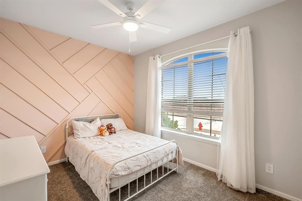 156 Birch St - Photo 3 of 19