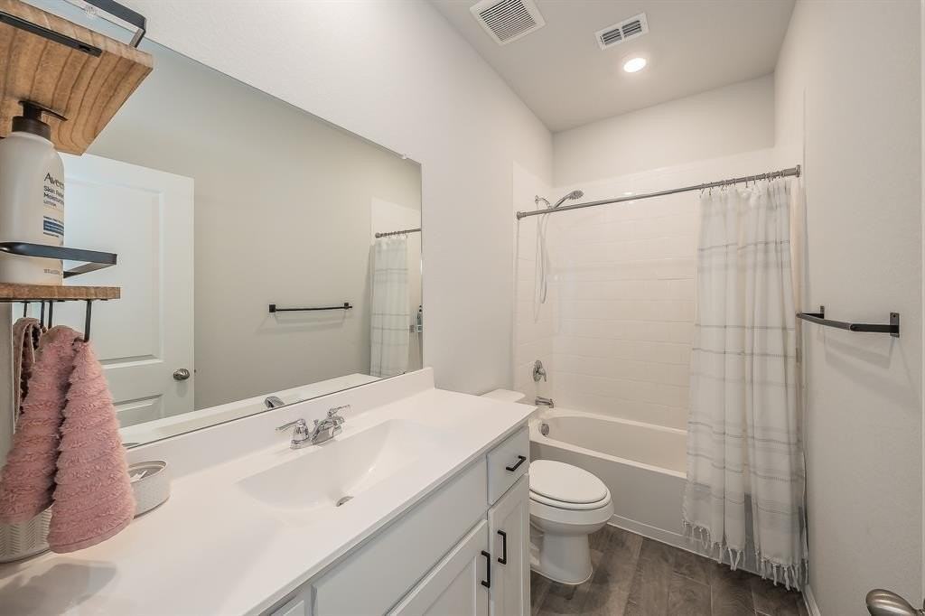 156 Birch St - Photo 5 of 19