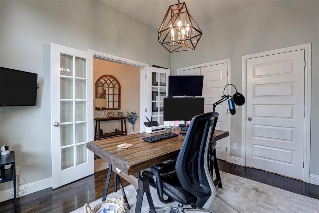 1116 Little John Dr - Photo 4 of 25