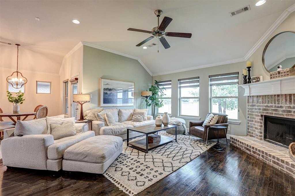 1116 Little John Dr - Photo 7 of 25