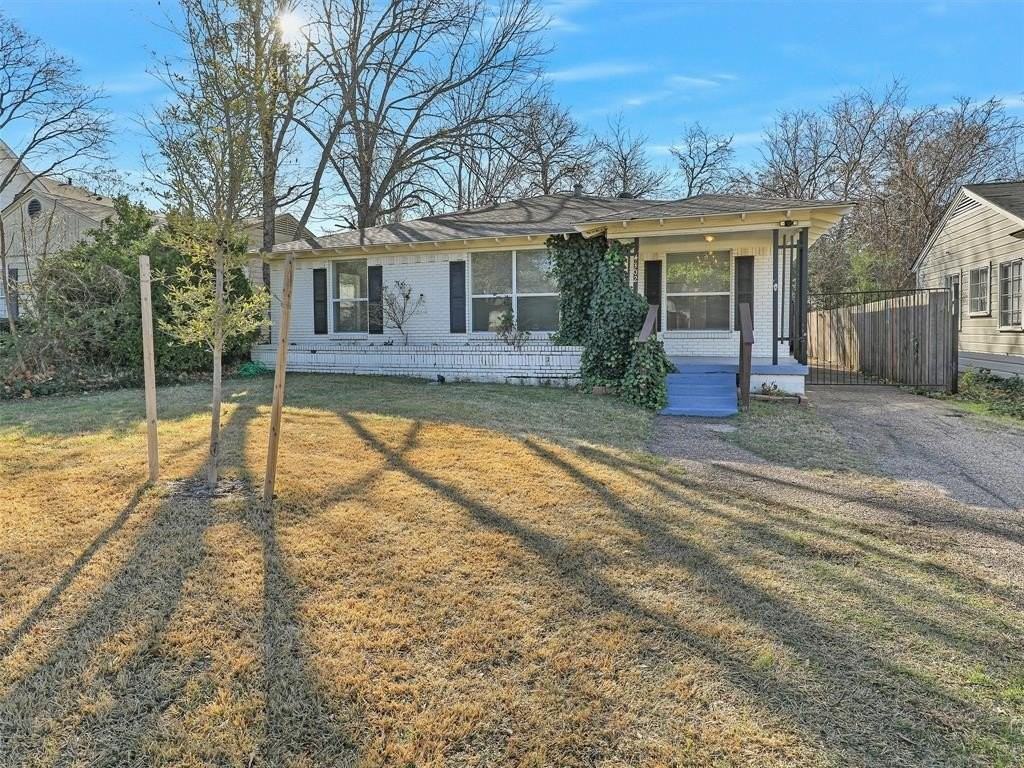 4302 Sexton Ln - Photo 2 of 22