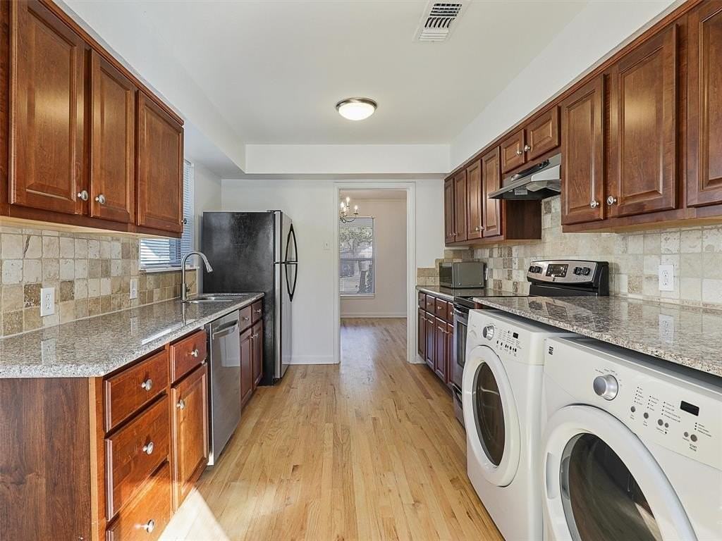 4302 Sexton Ln - Photo 6 of 22