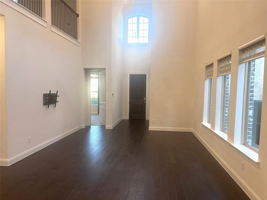 3647 Sevilla Dr - Photo 6 of 36