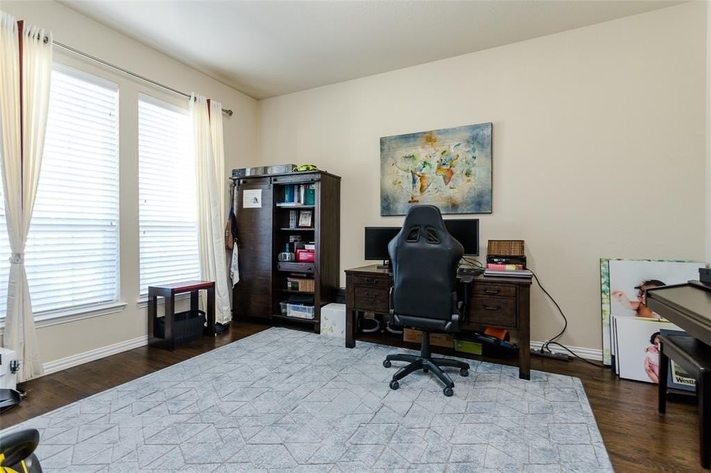 8801 Stenson St - Photo 3 of 39