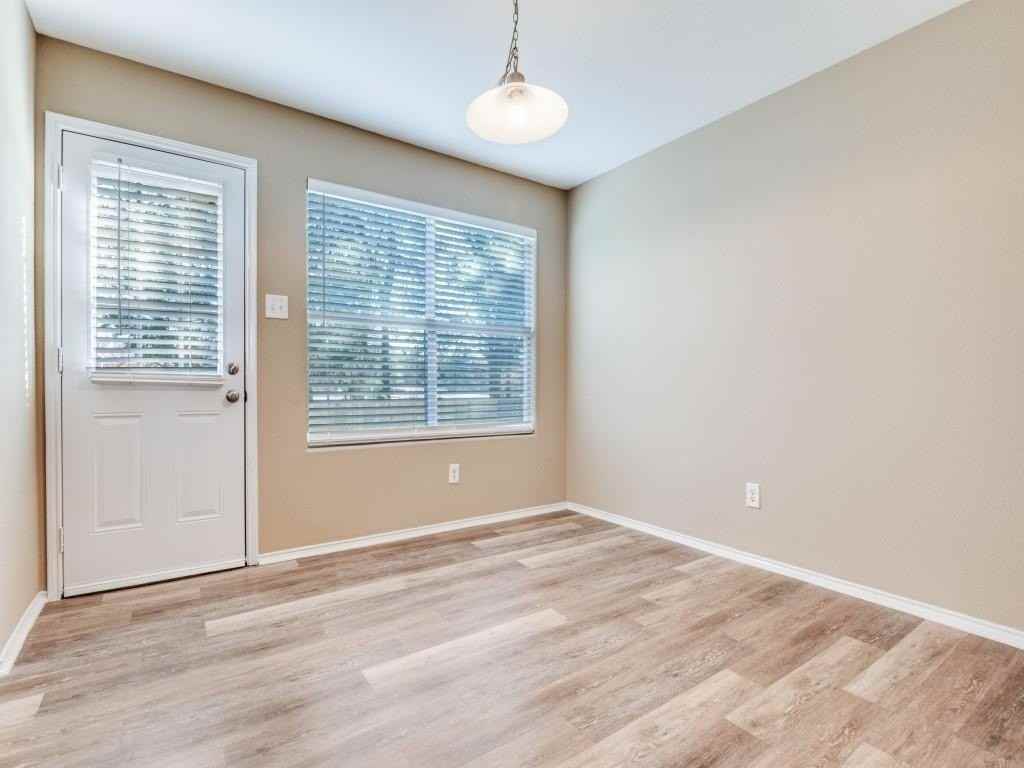 8026 Arkan Pkwy - Photo 5 of 12