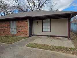 featured image of 1012 Lynn St #B