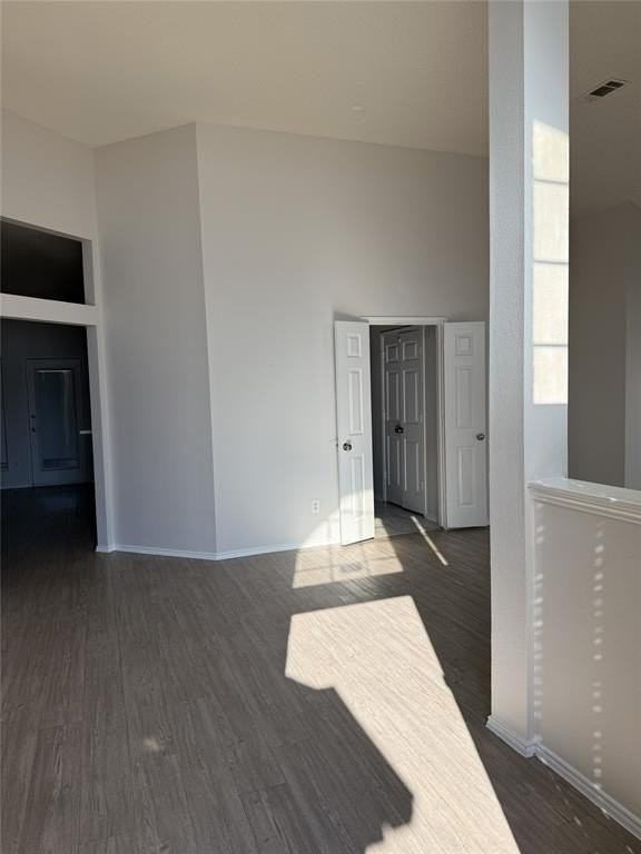 2857 Hampshire Ln - Photo 3 of 27