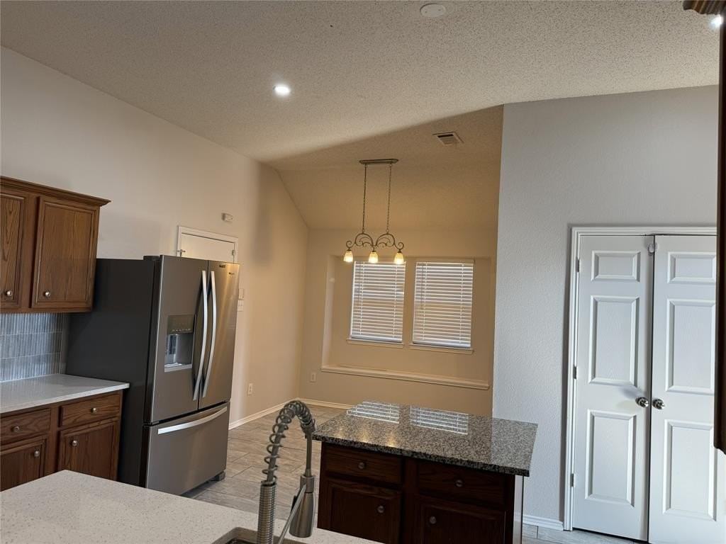 2857 Hampshire Ln - Photo 5 of 27