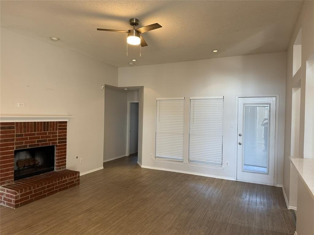 2857 Hampshire Ln - Photo 6 of 27