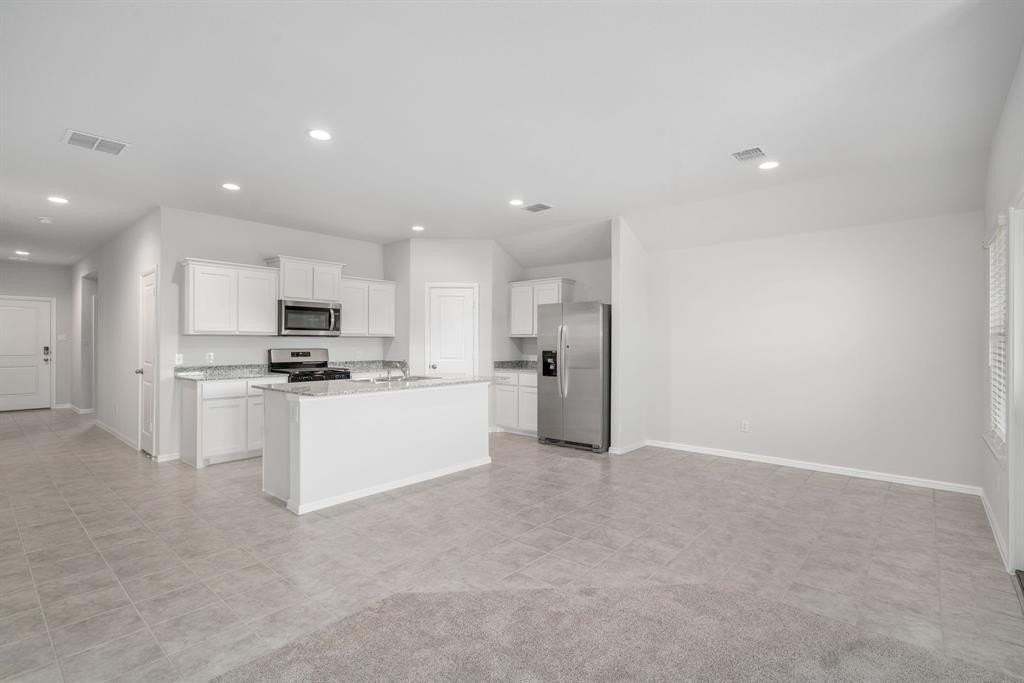 4104 Alberta Ln - Photo 6 of 17