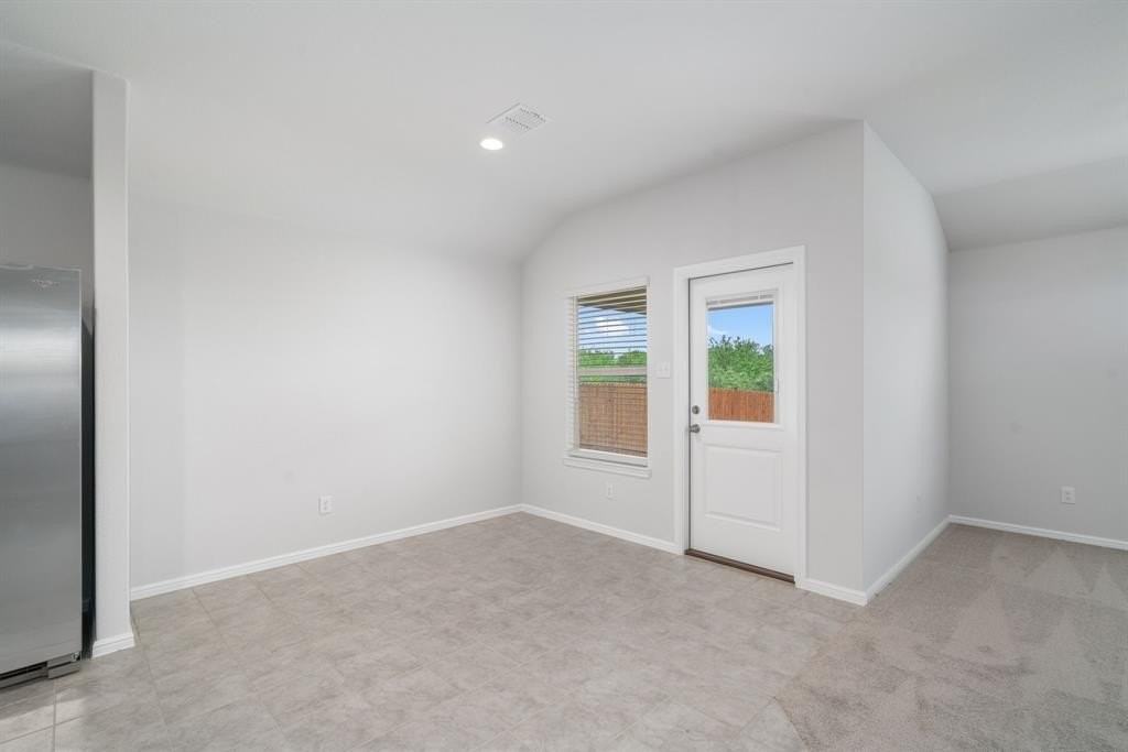 4104 Alberta Ln - Photo 7 of 17