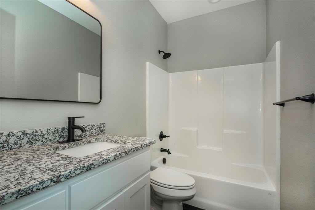 20494 Us Highway 377 #C - Photo 5 of 8