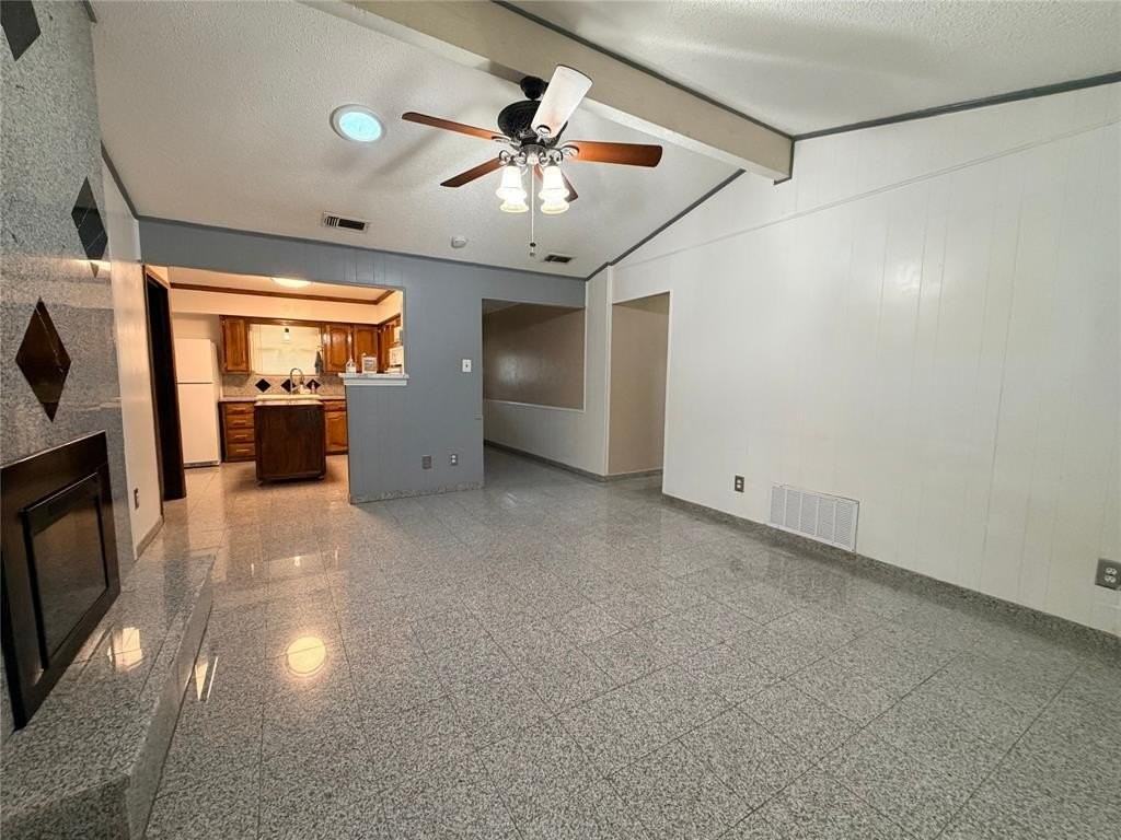 1226 Linkwood Ln - Photo 4 of 20