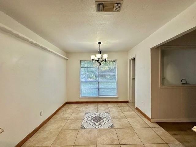 2601 Pebblebrook St - Photo 6 of 14