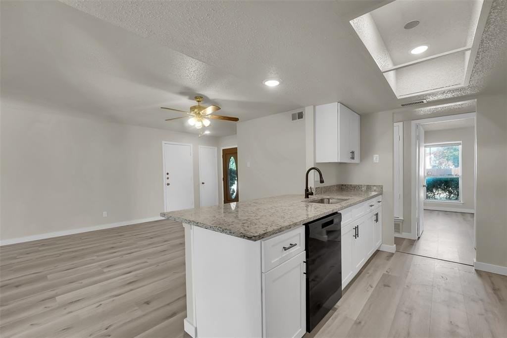 1011 Elk Grove Dr - Photo 7 of 22