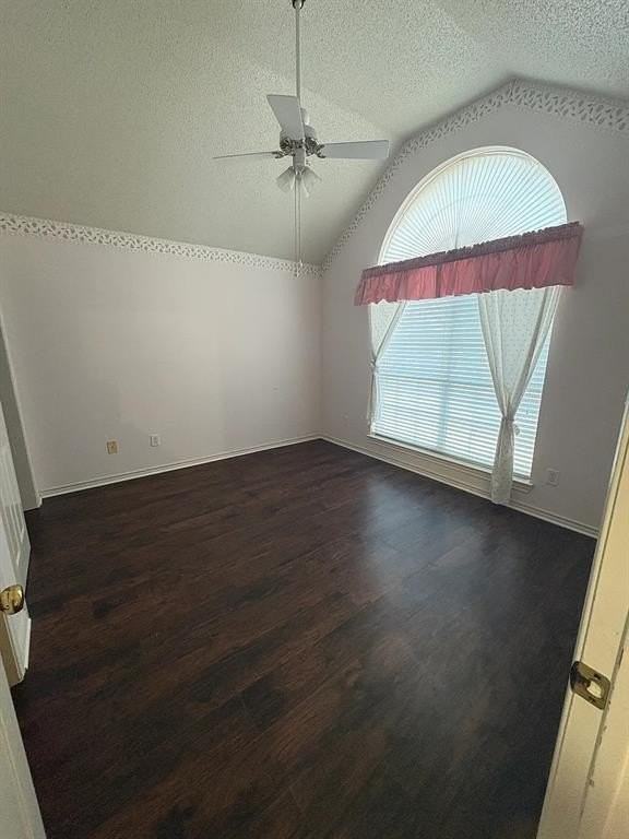 7405 Stoney Point Dr - Photo 4 of 18