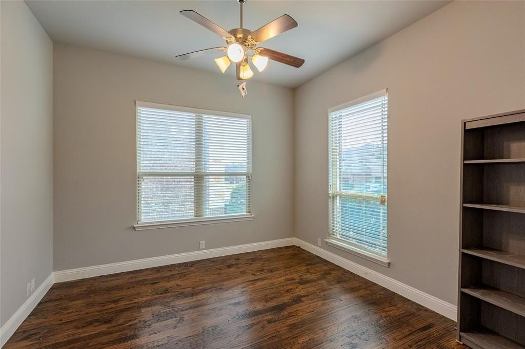 4517 Springhurst Dr - Photo 4 of 27