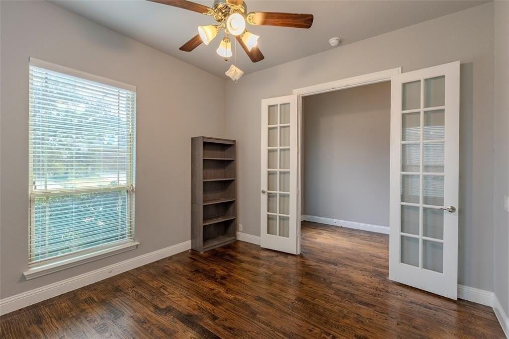 4517 Springhurst Dr - Photo 5 of 27