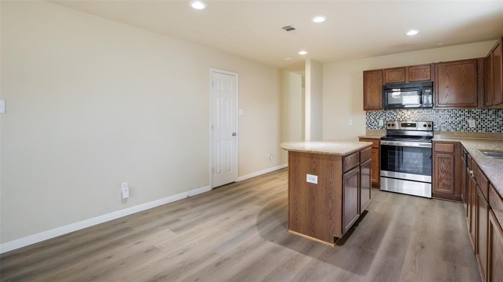 1508 Mockingbird Dr - Photo 6 of 23