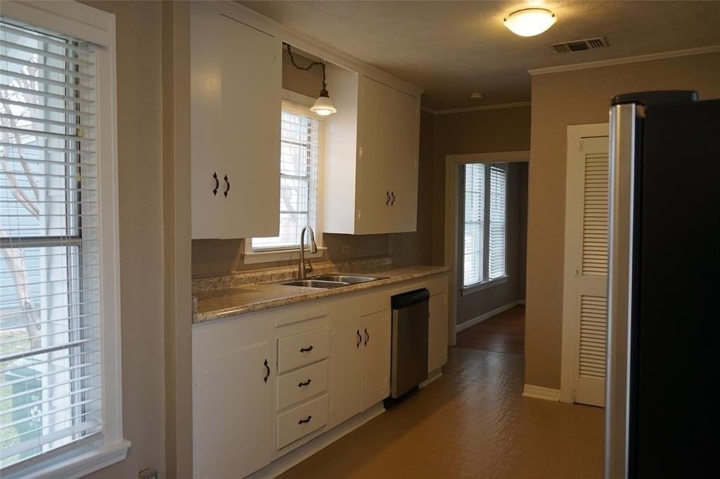 1325 Barnes Dr - Photo 7 of 27