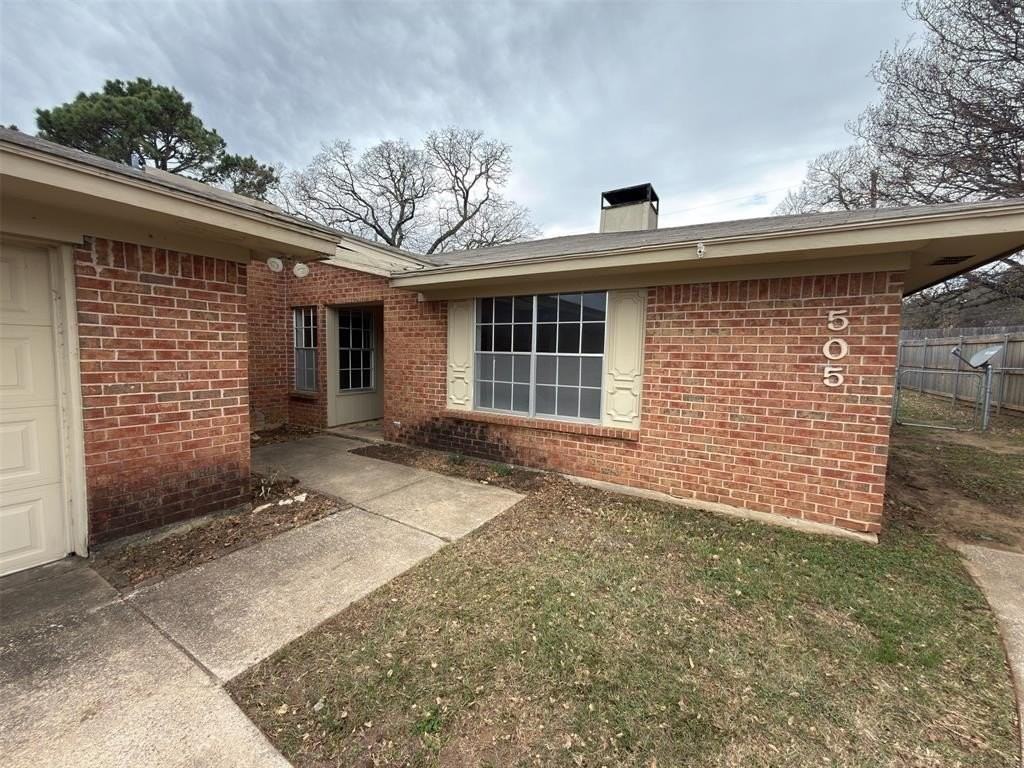 505 N Walnut Creek Dr - Photo 3 of 15