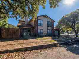 featured image of 675 Harbor Dr N #D