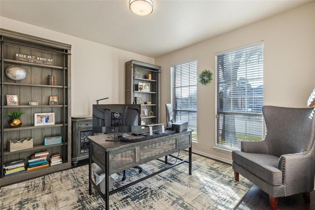 18212 Muir Cir - Photo 5 of 29