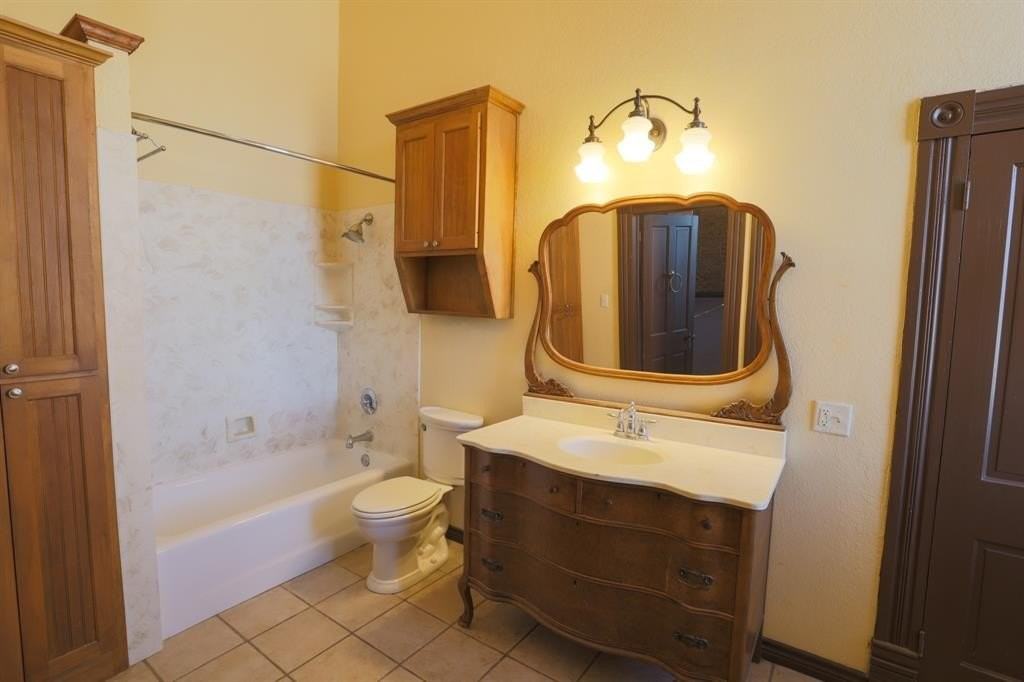 402B W 3rd St #A - Photo 3 of 7