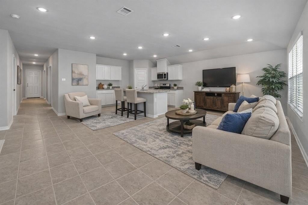 1504 Foxglove Park - Photo 2 of 12