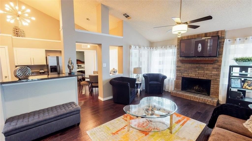 821 Meadowdale Rd - Photo 4 of 16