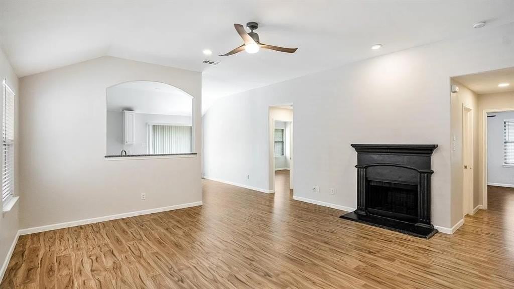 5611 Crestwood Dr - Photo 3 of 20