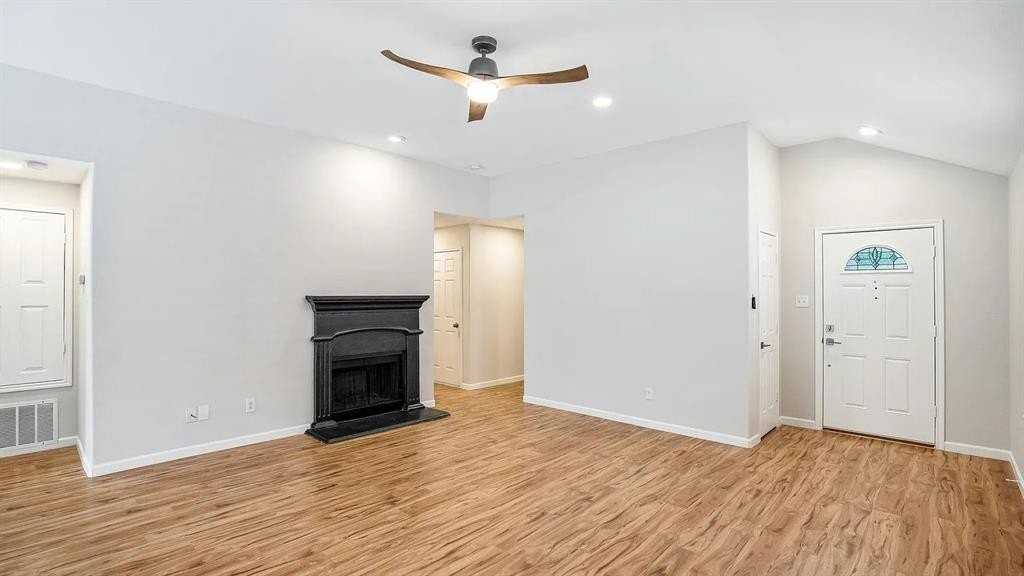 5611 Crestwood Dr - Photo 4 of 20