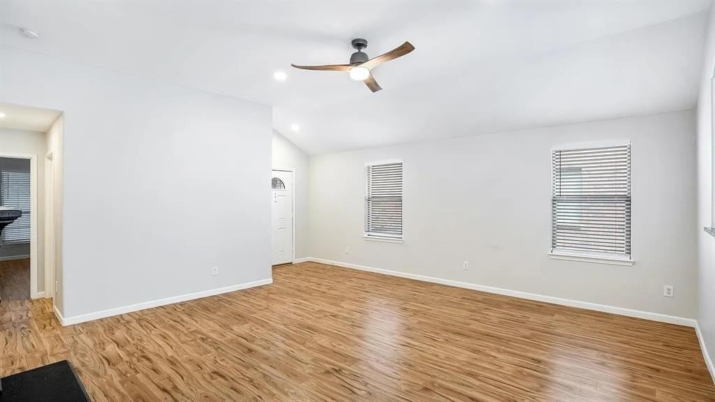 5611 Crestwood Dr - Photo 5 of 20