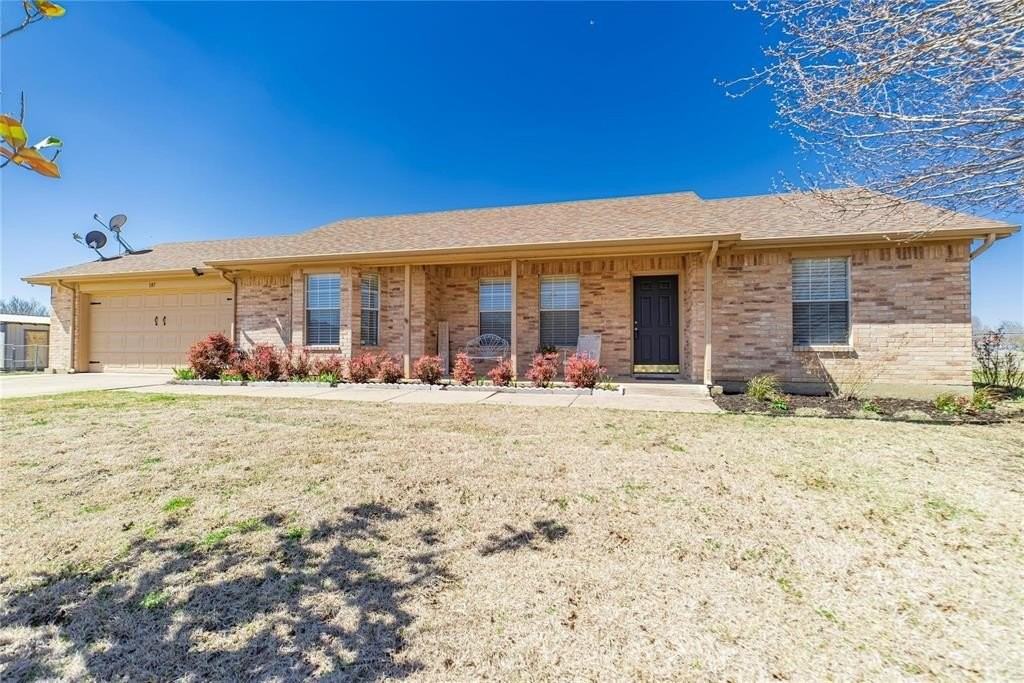 107 Jerome Pr - Photo 2 of 22