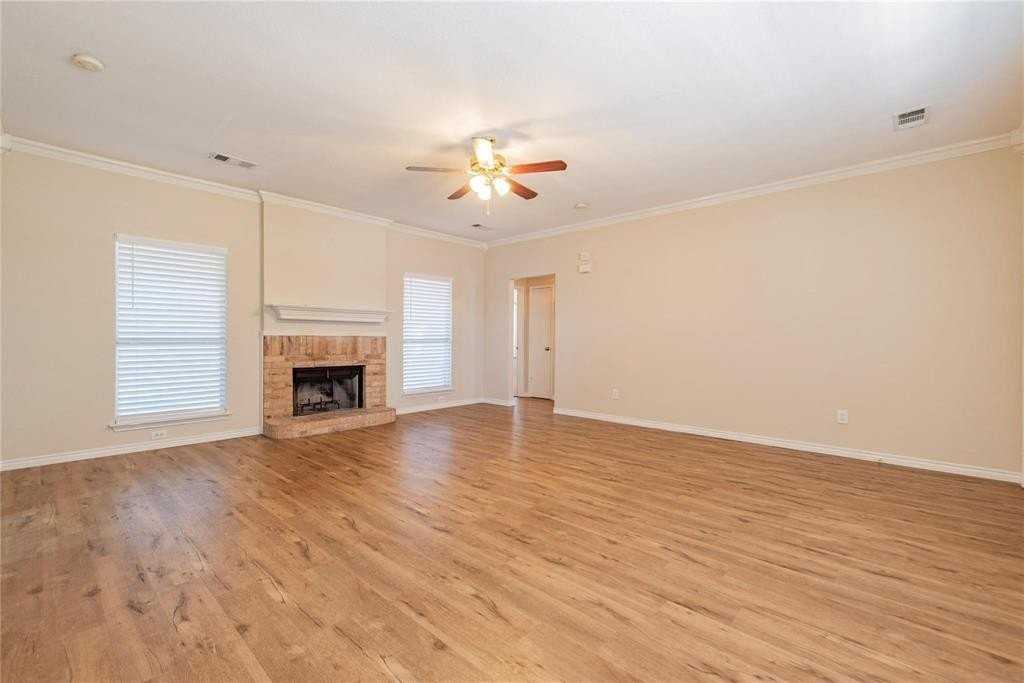 107 Jerome Pr - Photo 4 of 22