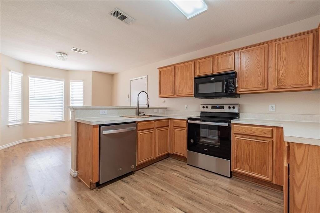 107 Jerome Pr - Photo 7 of 22