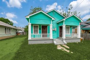 733 W Page Ave - Photo 1 of 1