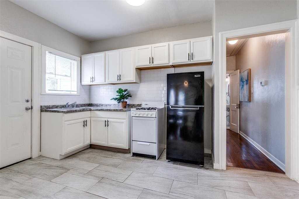 733 W Page Ave - Photo 6 of 23