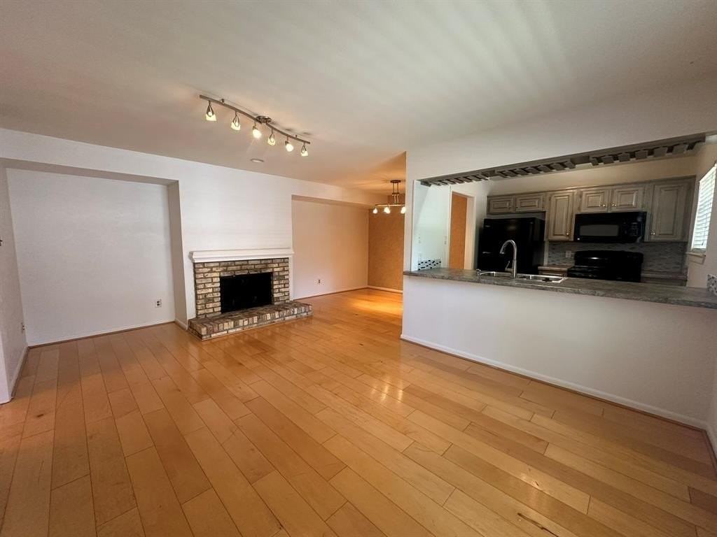 4049 Herschel Ave #F - Photo 3 of 23